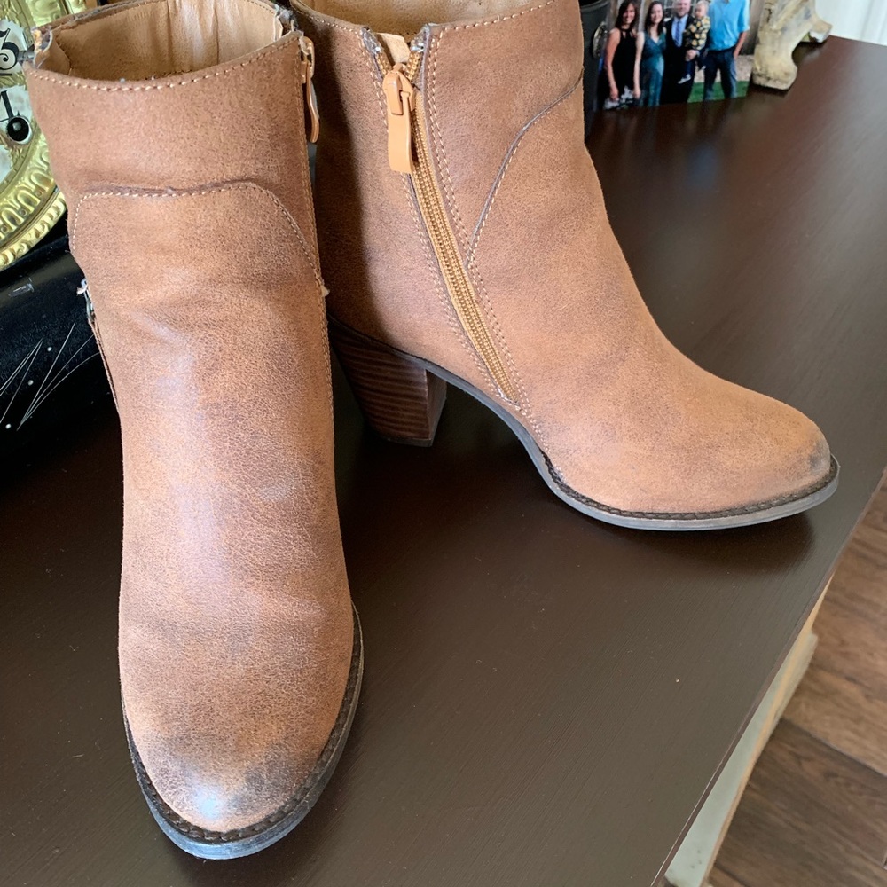 Booties - Picture 3 of 7